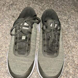 Nike running shoes - olive green